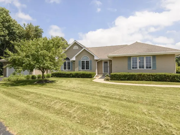 548 Kettle Moraine DRIVE, Eagle, WI 53119