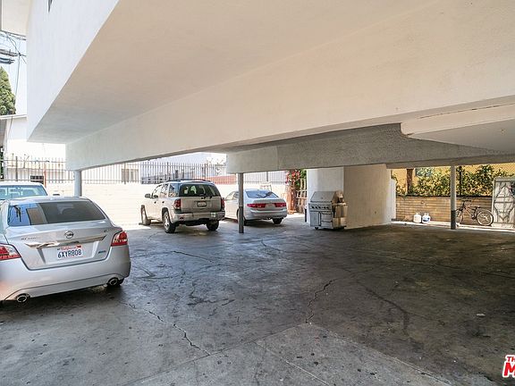 4th image of 5667 La Mirada Ave