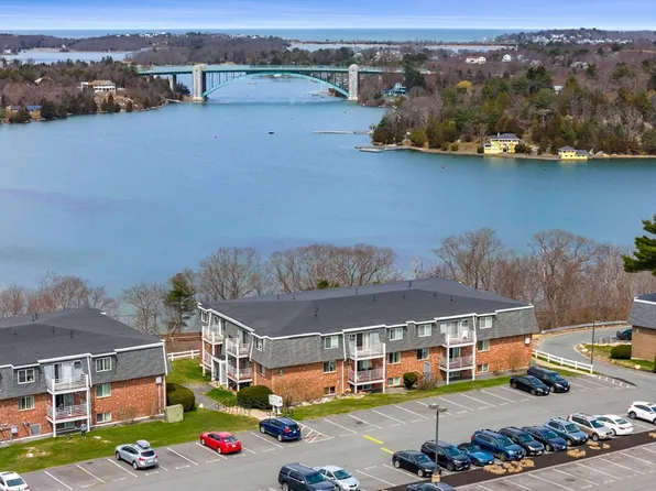 145 Essex Ave APT 517, Gloucester, MA 01930