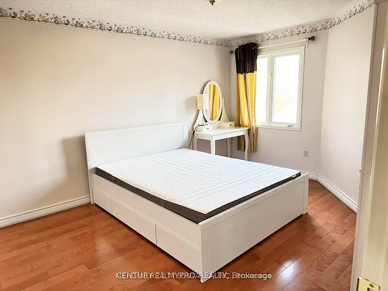 46 Cranleigh Dr — Photo 11