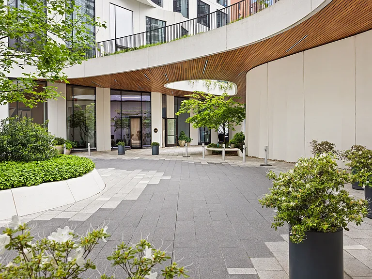11 Hoyt St #56K — Photo 22