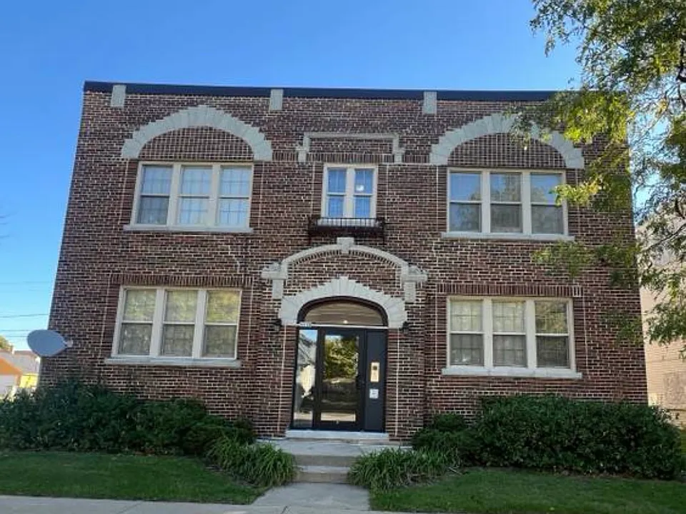 4520 N 27th St #8