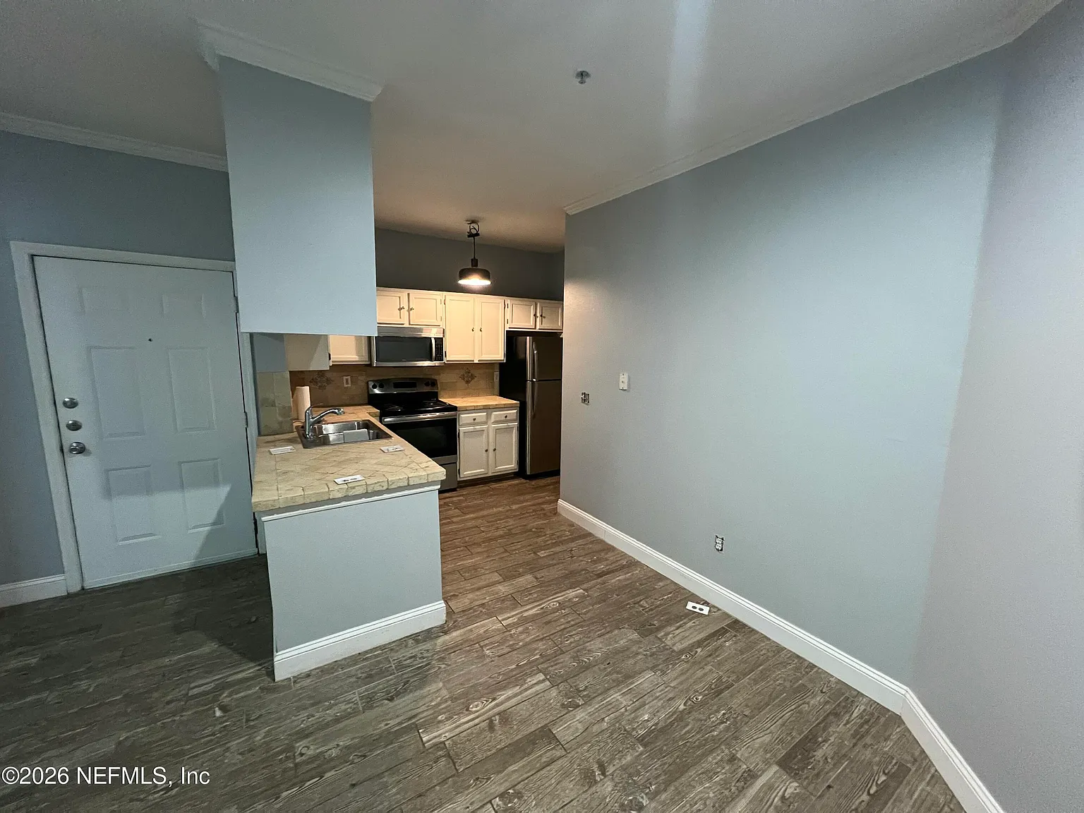 2 bed, 2.0 bath, 1065 sqft, $1,900 — Photo 4