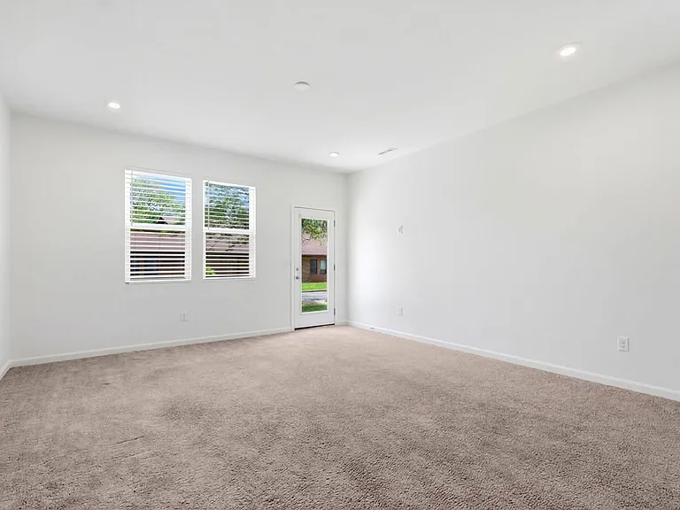 6029 Bluecrest Dr — Photo 15