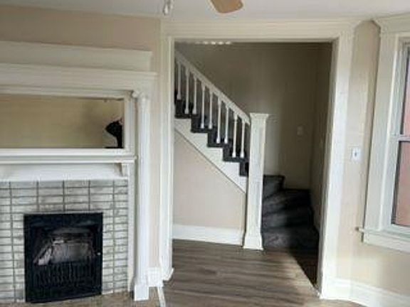 2nd image of 221 N Henry Ave #221