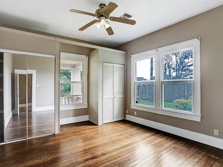 1207 N Meyer St — Photo 10