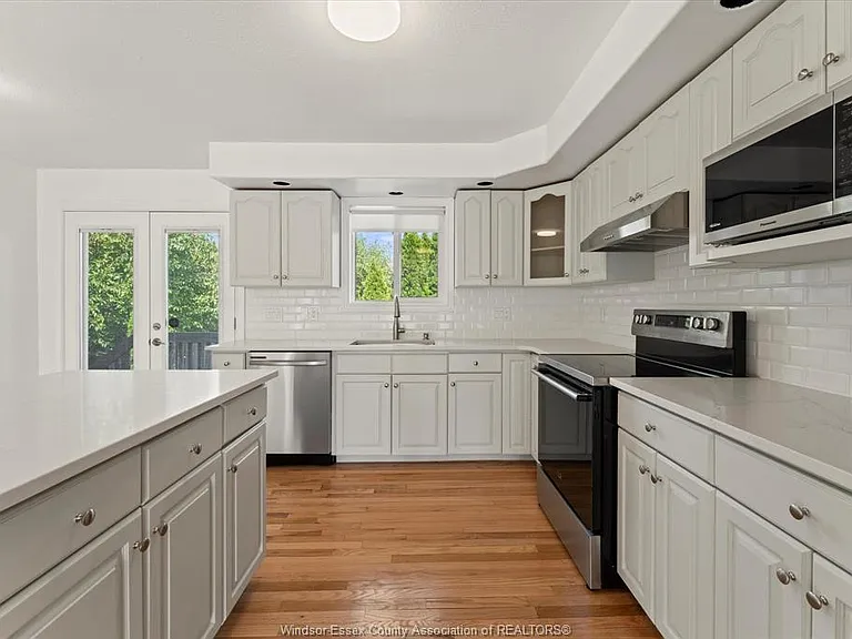 3316 Kenilworth Dr — Photo 13