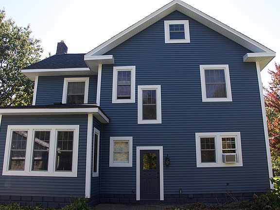 3rd image of 23 College St