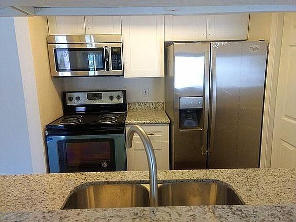 3rd image of 736 Memorial Mews St APT C