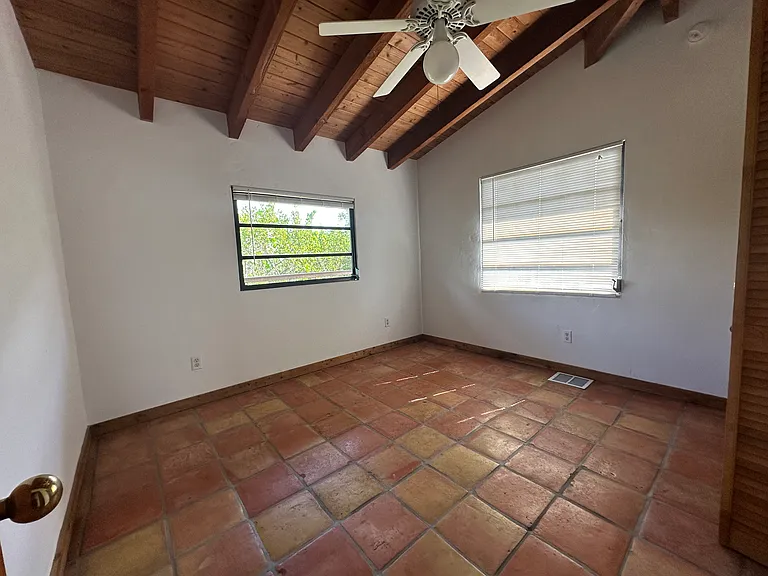 529 W Shore Dr — Photo 19