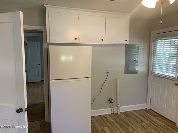 4th image of 4039 Verna Ave #4039