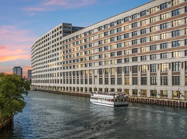 900 N Kingsbury St APT 1026, Chicago, IL 60610