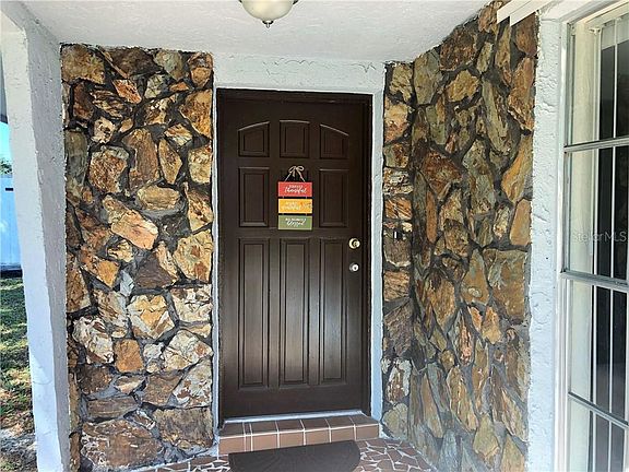 2nd image of 6349 Meadowbrook Ln