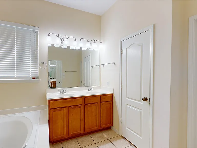 3918 E Auden Cir — Photo 18