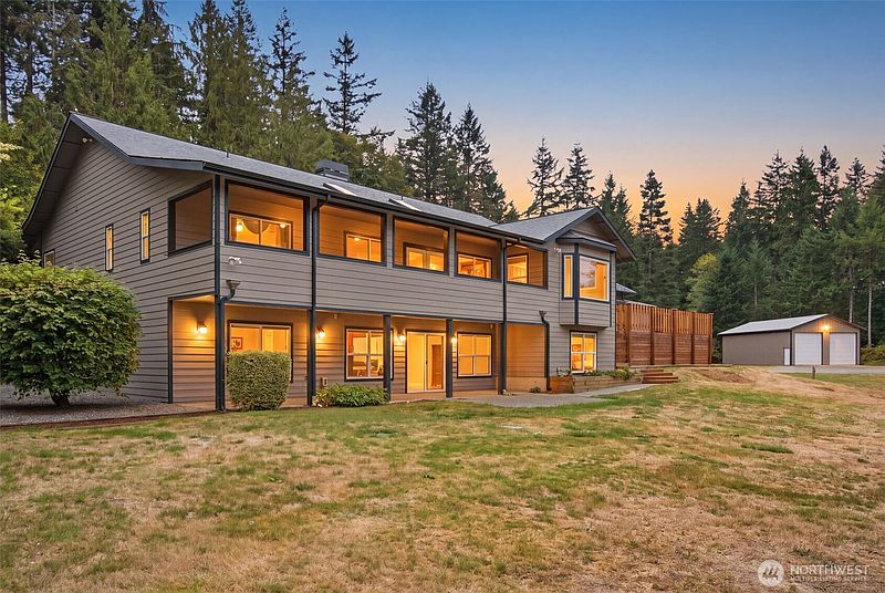 3rd image of 3546 Thorndyke Road