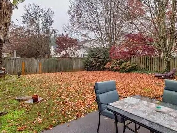 3rd image of 2465 Lunetta Ln