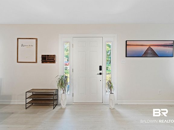 5th image of 1933 Wildwood Pl