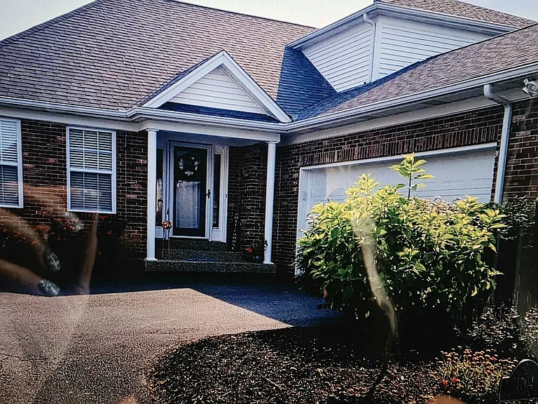 1704 Anchorage Ct — Photo 1