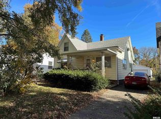 2154 S 10th St, Springfield, IL 62703