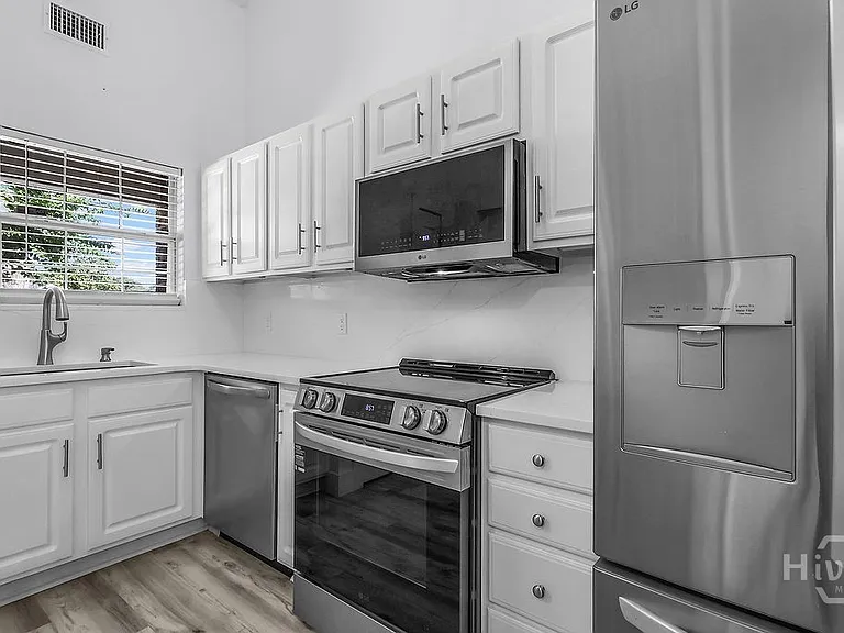 11903 Apache Ave #3 — Photo 7