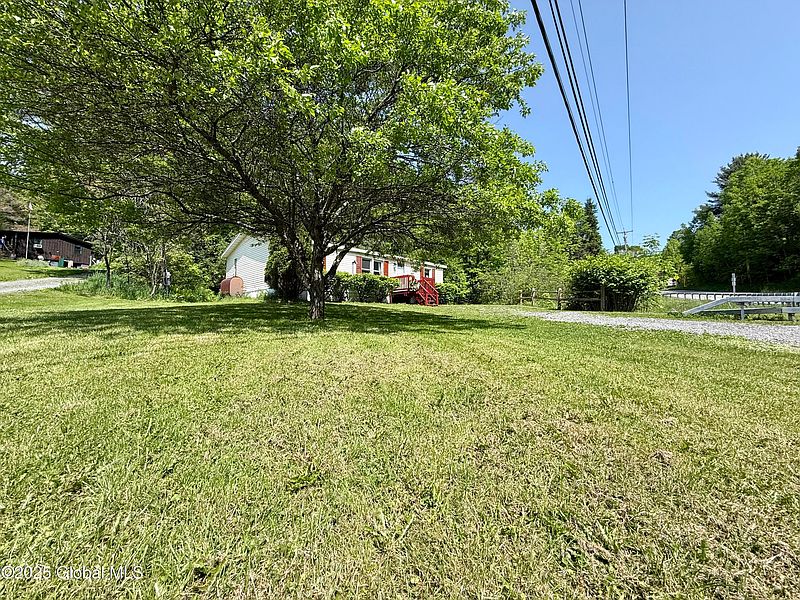 4th image of 637 State Highway 309
