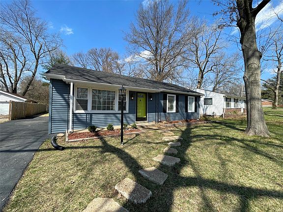 3rd image of 1851 Longford Dr