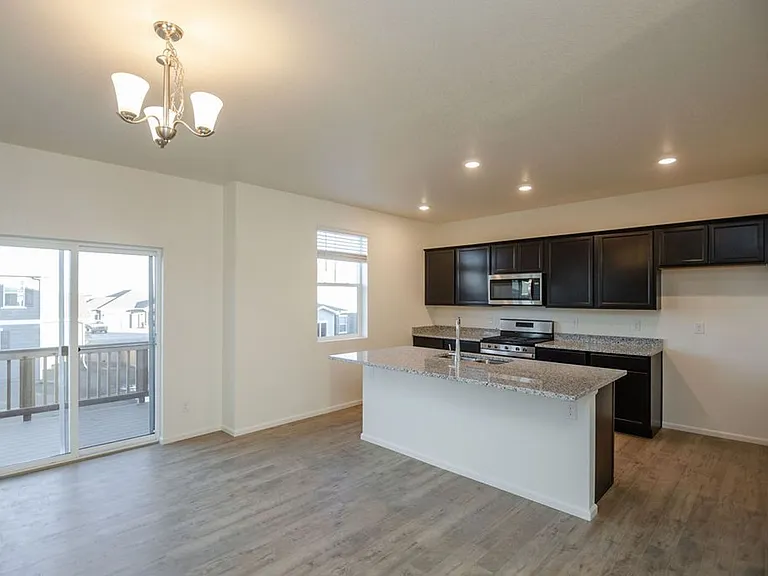 6818 Gateway Crossing St — Photo 4