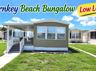 82 Skipjack Dr, Sarasota, FL 34233