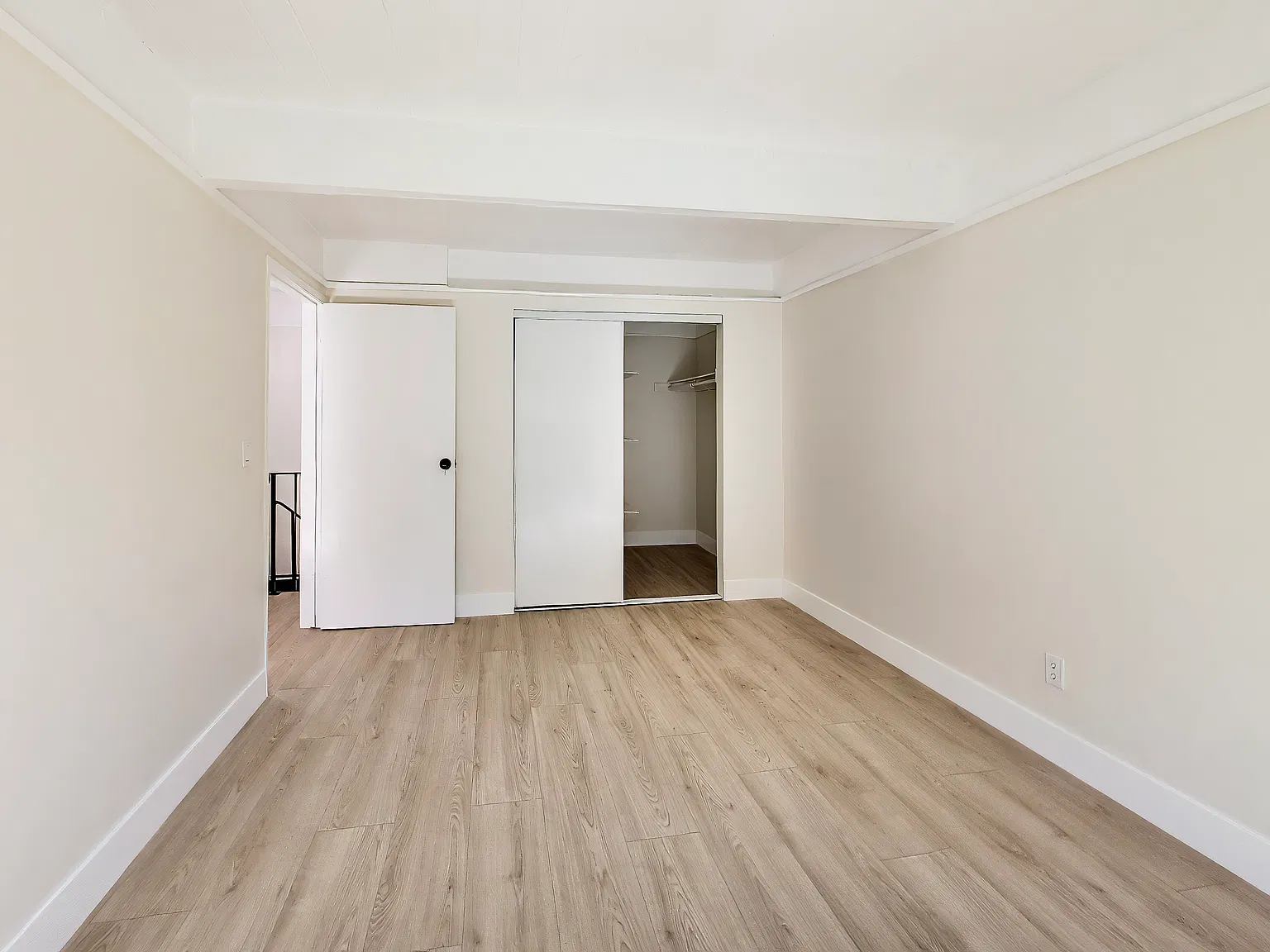 2 bed, 1.5 bath, 856 sqft, $3,395 — Photo 4