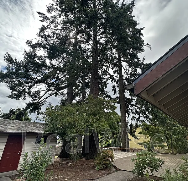 7730 SW Eaker Pl — Photo 12