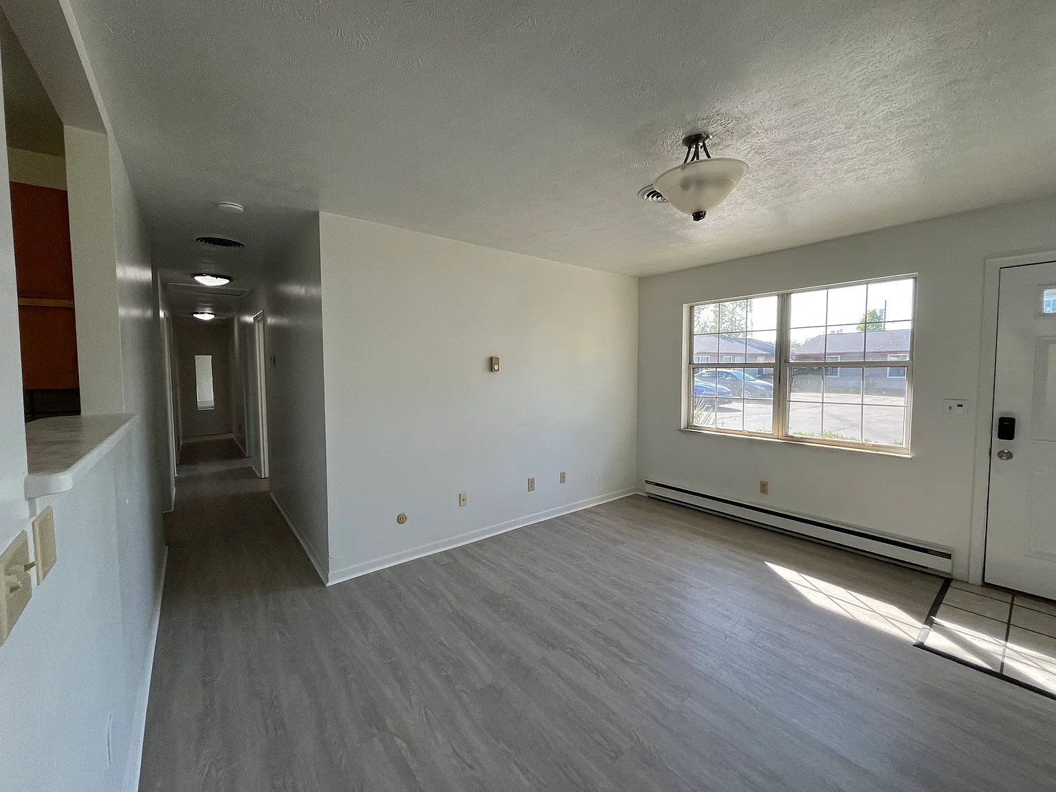 5 bed, 1200 sqft, $1,600 — Photo 4