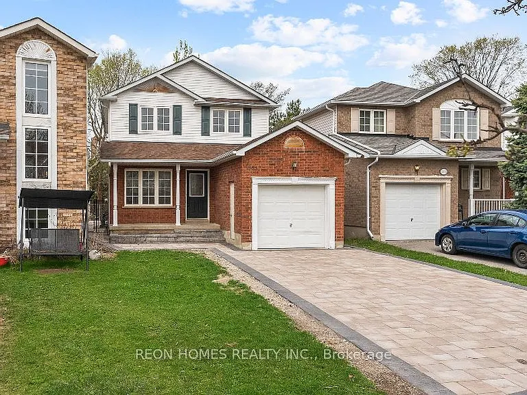 1885 Dalhousie Cres — Photo 2