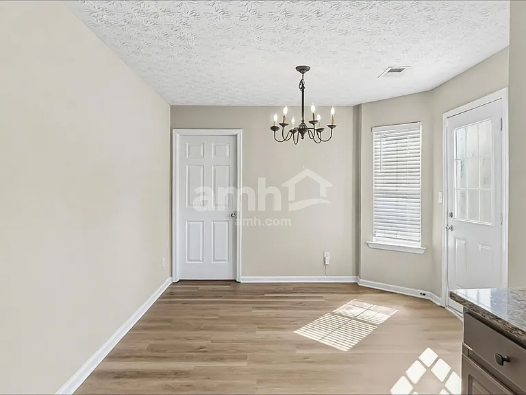 170 Labrea Blvd — Photo 5