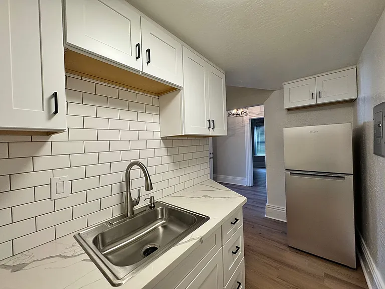 1504 E Street — Photo 5