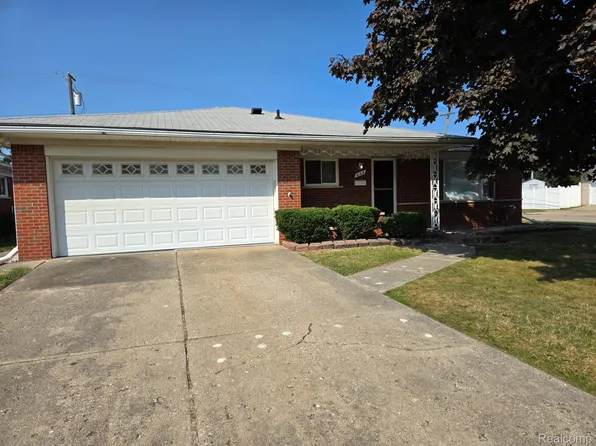 8189 Potomac Ave, Center Line, MI 48015