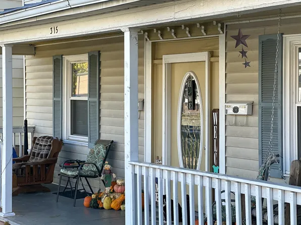 315 3rd St, Luray, VA 22849