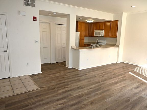 4th image of 5201 Laguna Oaks Dr Unit 199