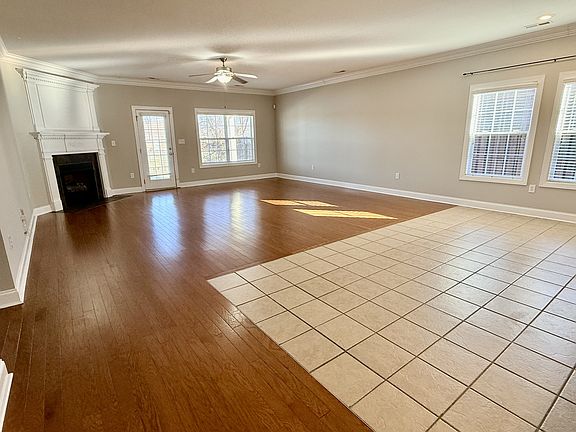 5th image of 5031 Valley Cove Dr SE