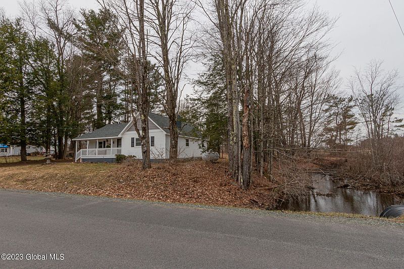 2nd image of 410 Hoesville Road
