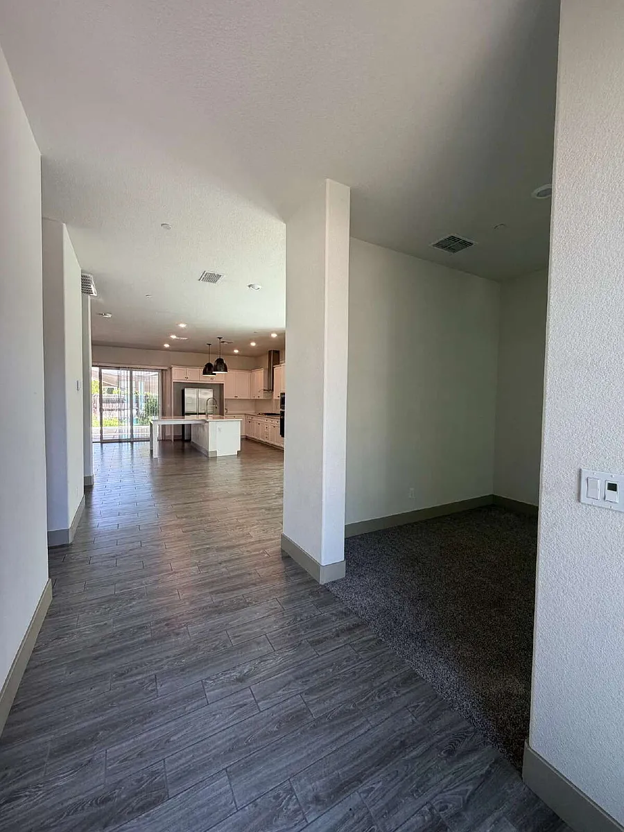 Building Photo - 2323 Pacheco Dr