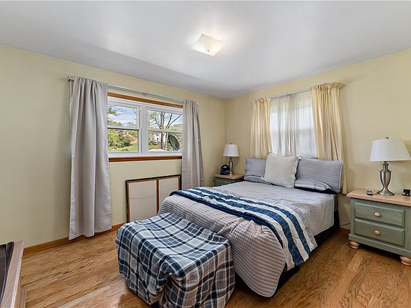 5th image of 56 Spring Valley Rd