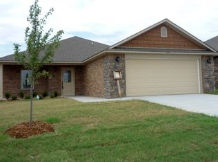 219 Bridgewater Dr, Barling, AR 72923