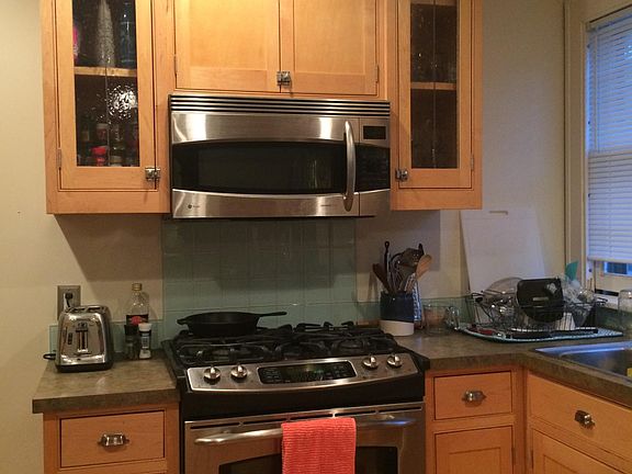4th image of 238 Cretin Ave S