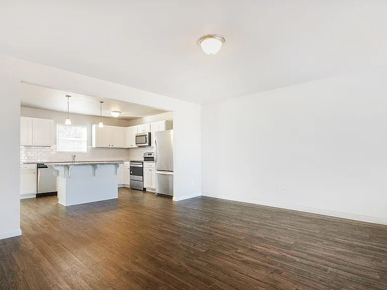 7532 Bramling Dr — Photo 6