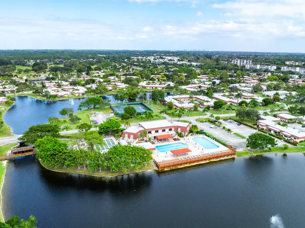 630 Marlboro Oval, Lake Worth, FL