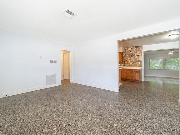 5th image of 2606 Aloma Ave #2606