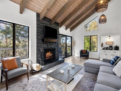 143 Cumberland Dr, Lake Arrowhead, CA, 92352