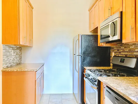 Rented by Matthew Gros-Werter, LREB  | media 27