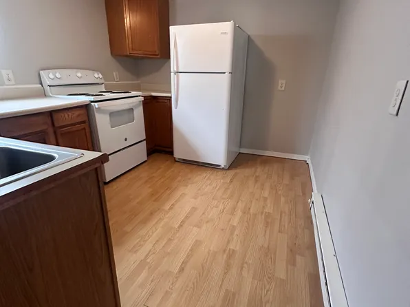 2 S Mechanic St, Wyoming, DE 19934