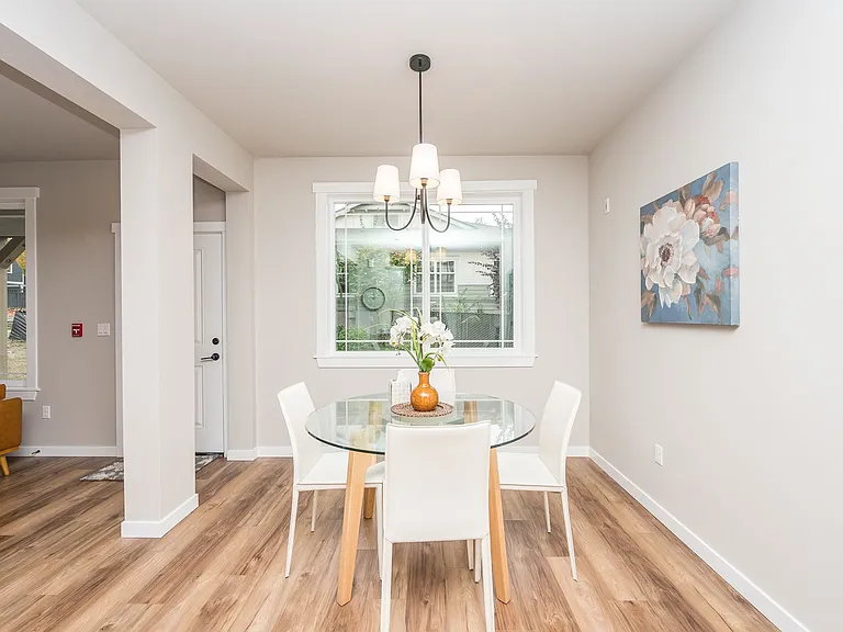 4002 10th St SE — Photo 15